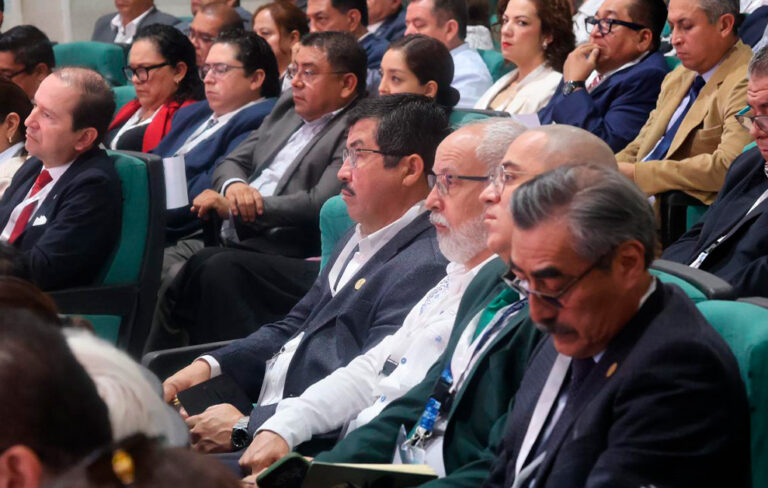 rector-conferencia